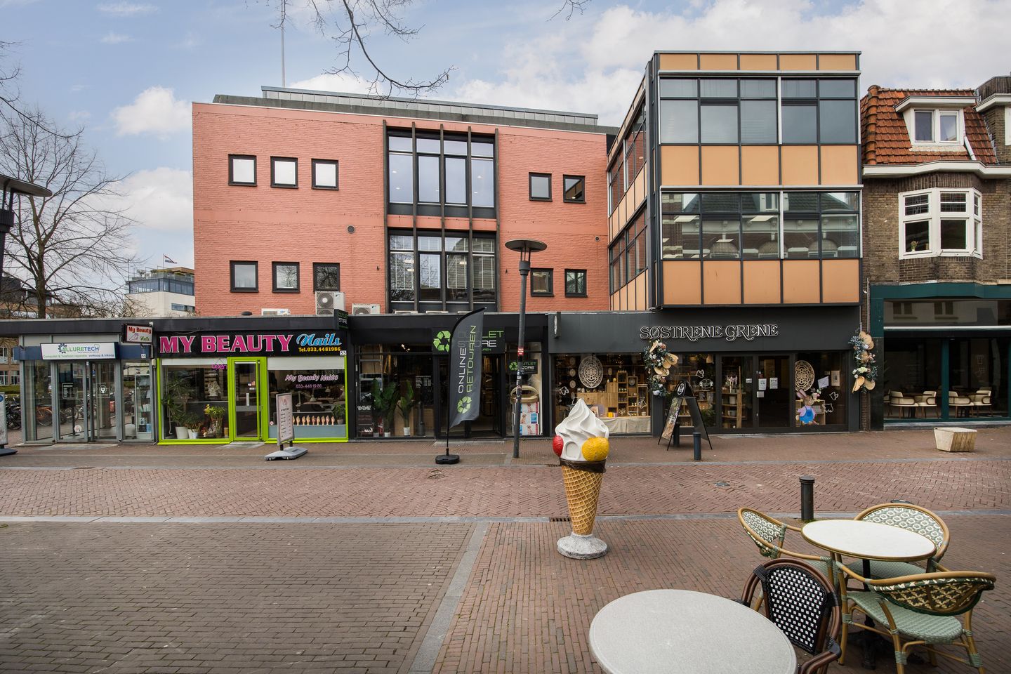 View photo 2 of Stadsring 140