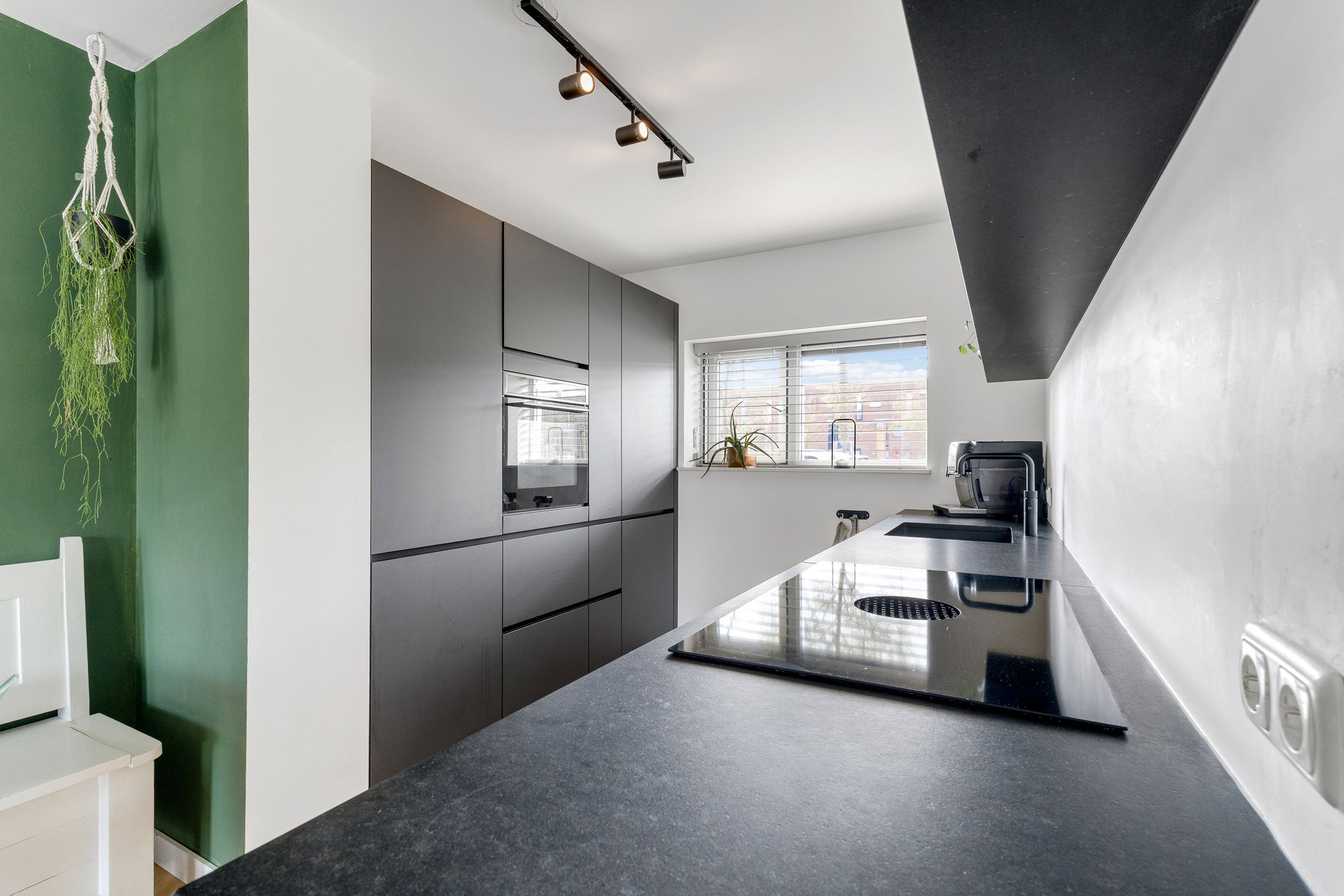 Photo 9 of Dotterbloem 40