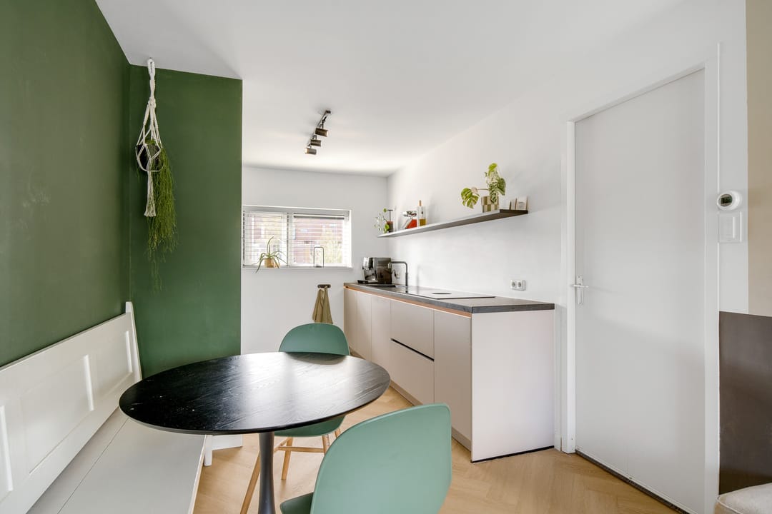 Photo 7 of Dotterbloem 40