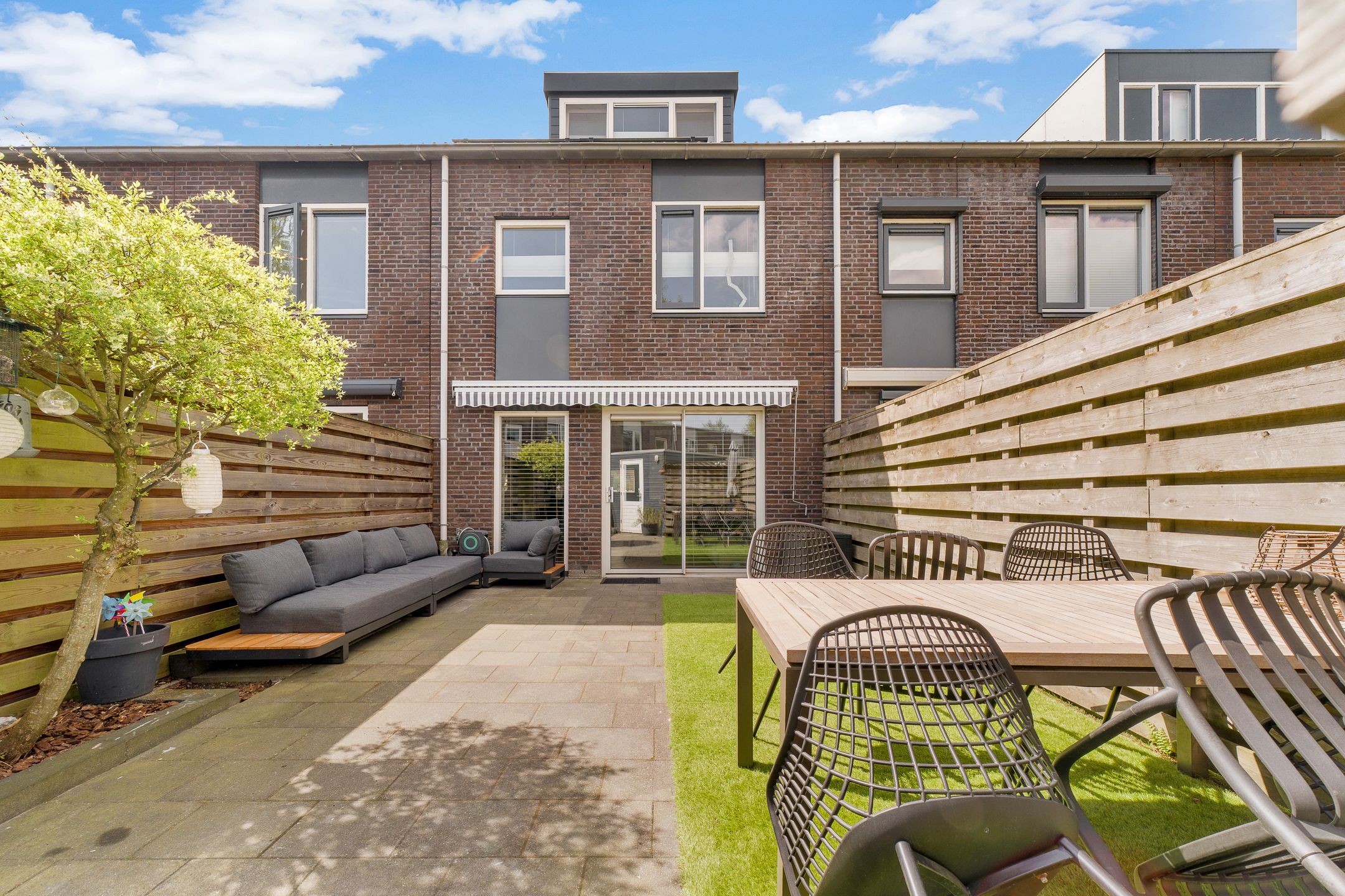 Photo 27 of Dotterbloem 40