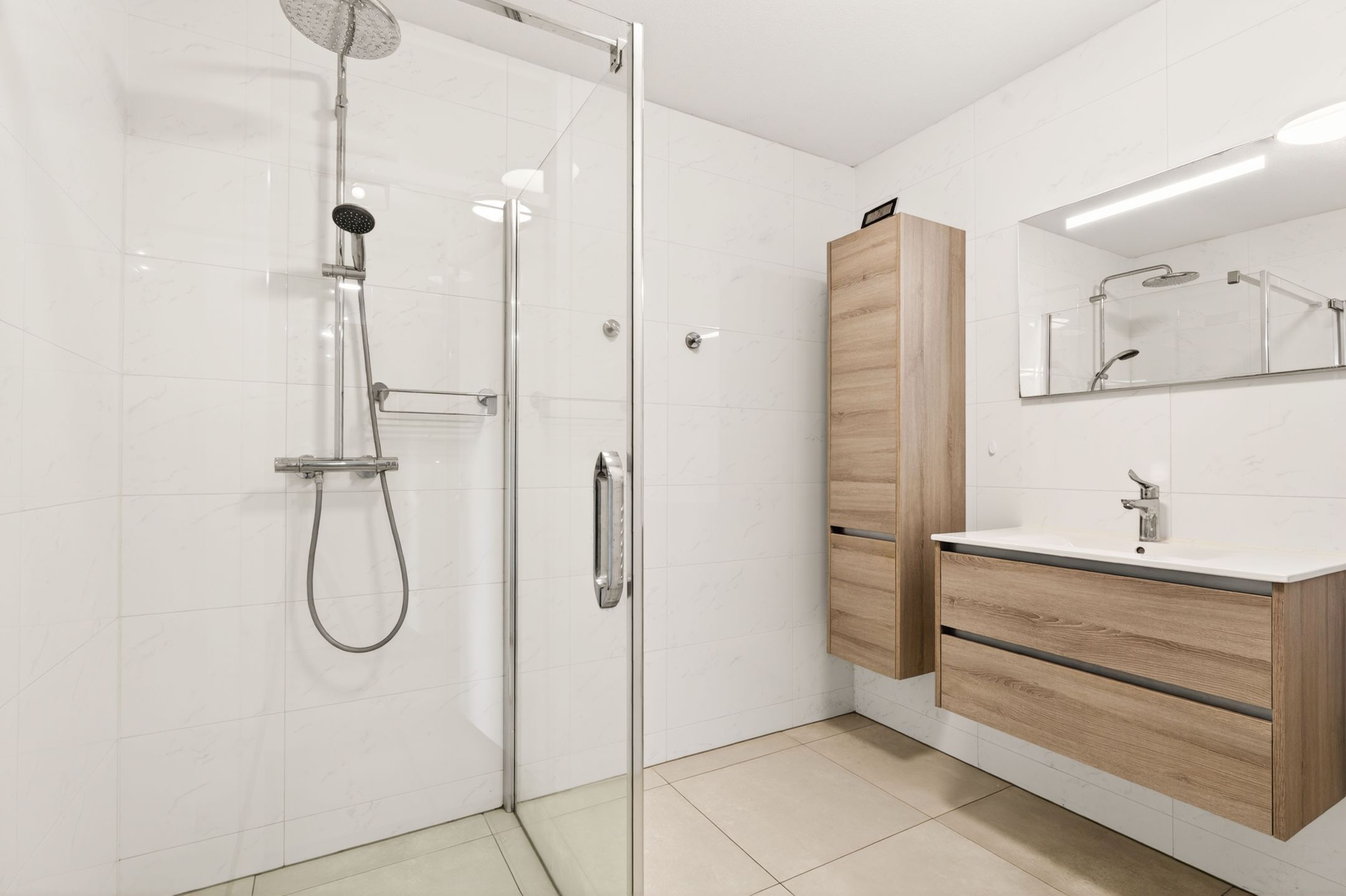 Foto 18 van Derkinderenstraat 49-P