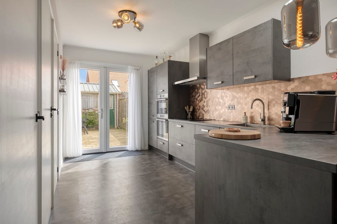 Photo 11 of Zuidvlietstraat 82
