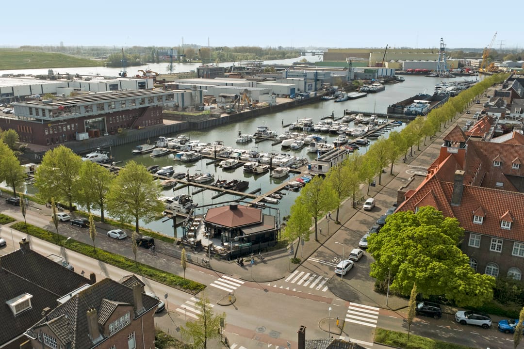 Foto 62 van Middeldiepstraat 2