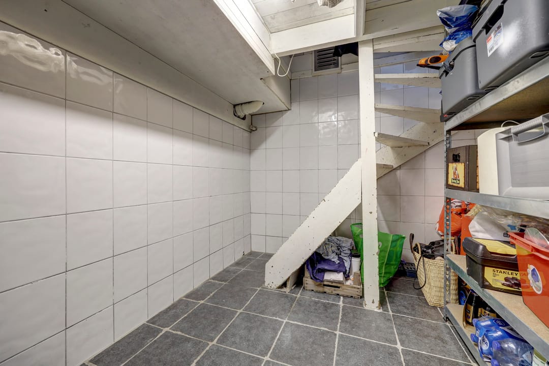 Foto 47 van Middeldiepstraat 2