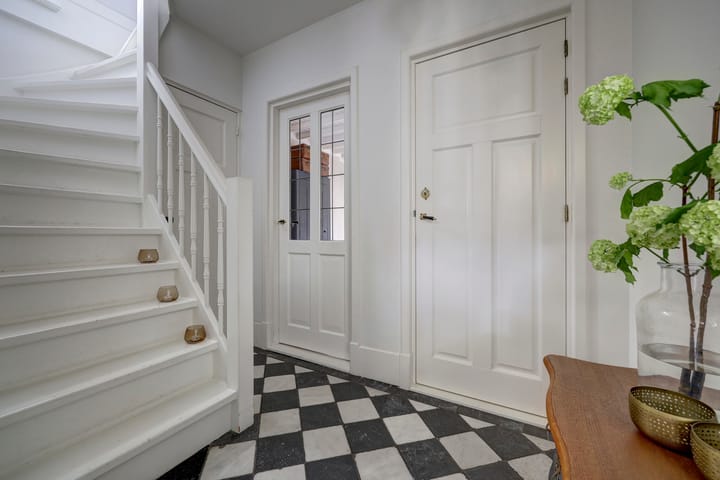 Tussenwoning te koop: Middeldiepstraat 2, Sliedrecht