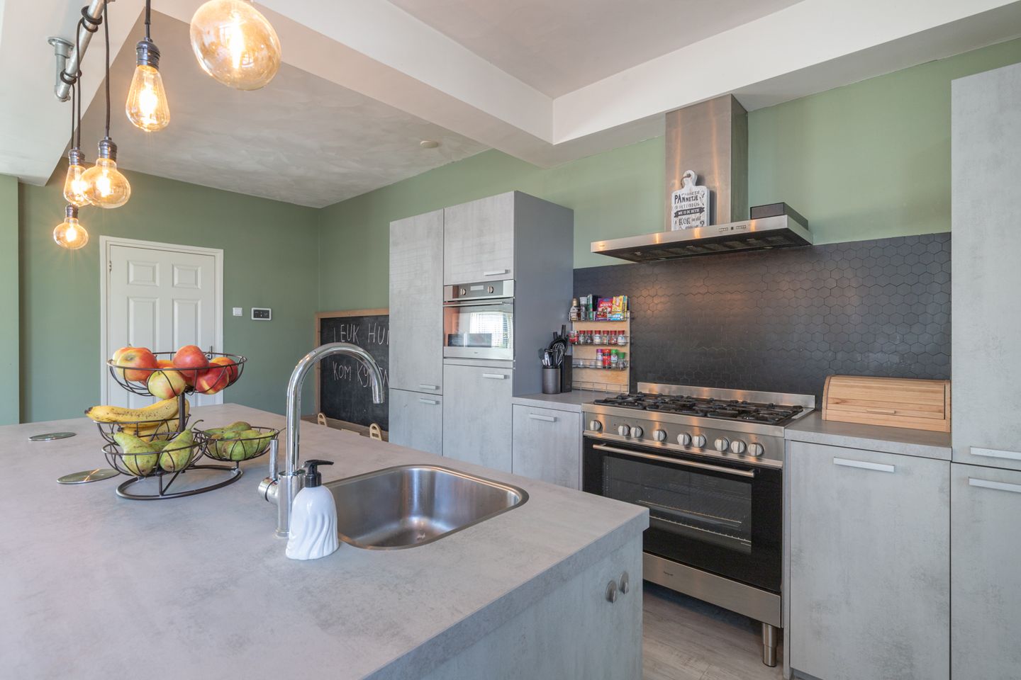 Foto 44 van Harm Boomstraat 11