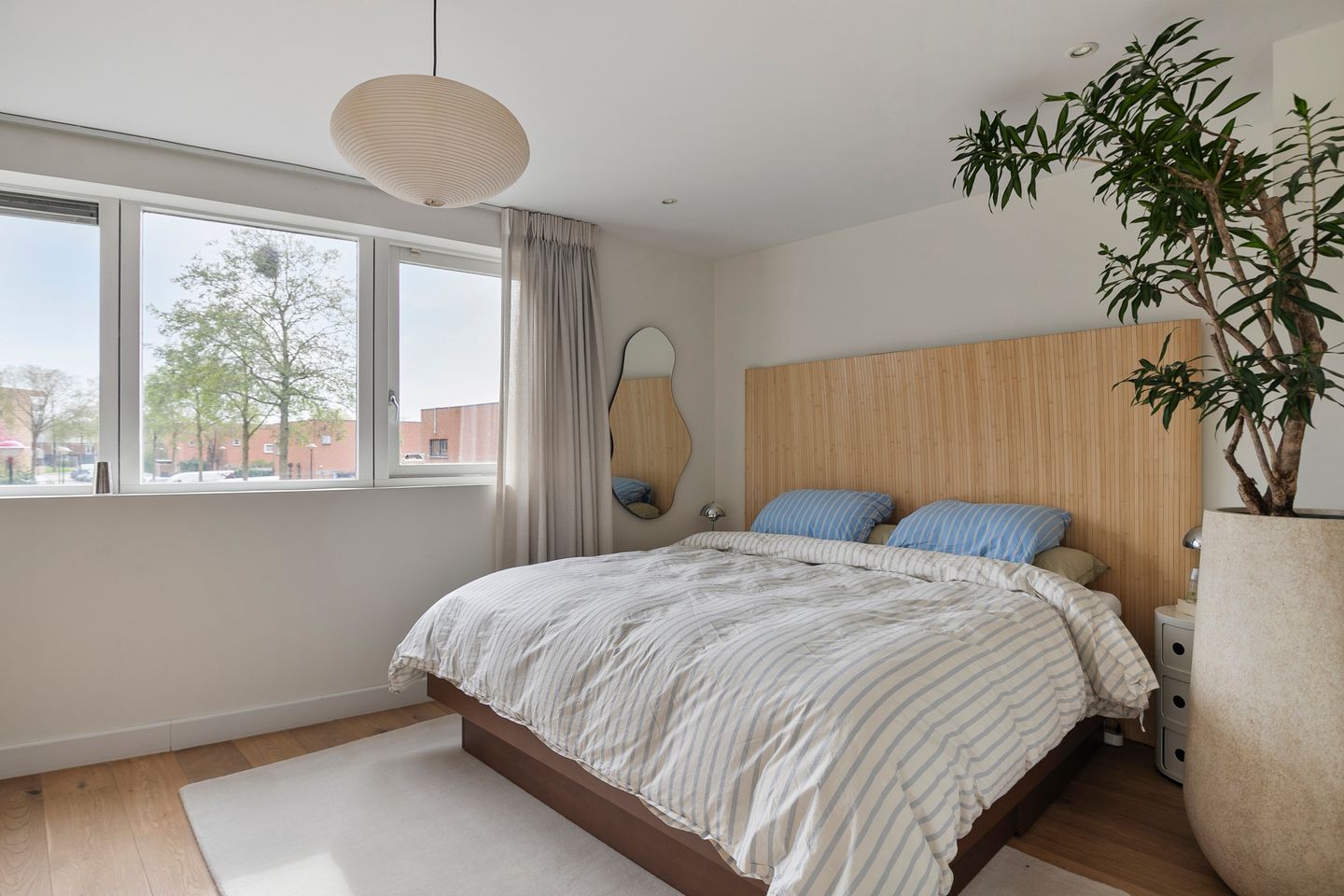 Spacious Family Home with Water Views and Rooftop Terrace in Amersfoort — 19