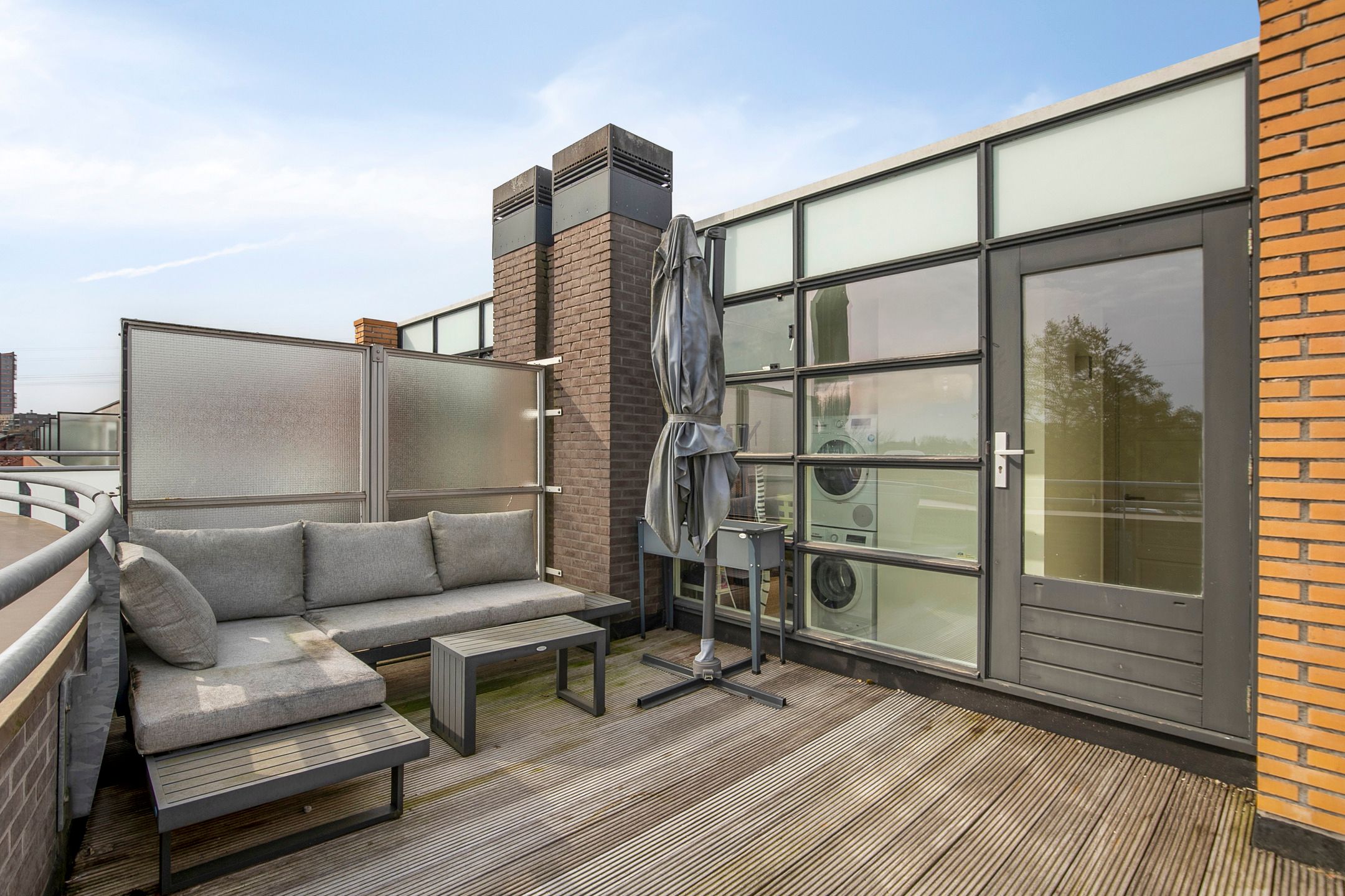 Spacious Family Home with Water Views and Rooftop Terrace in Amersfoort — 33