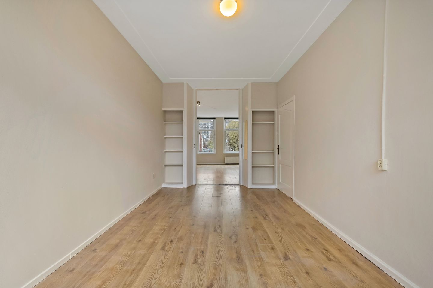 Photo 10 of Assendelftstraat 12-B