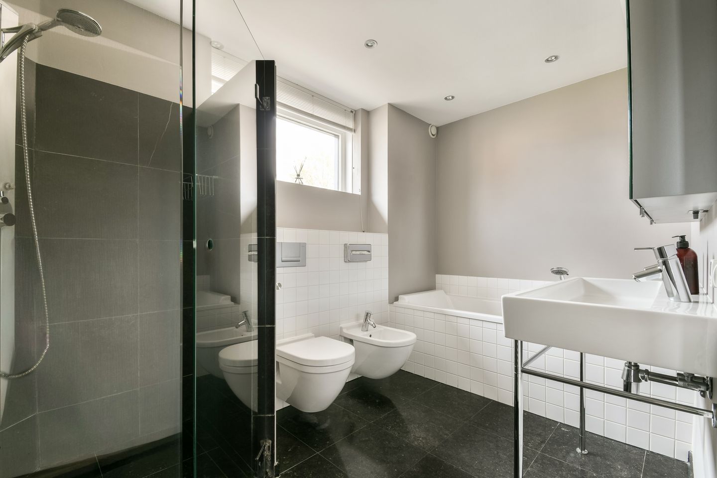 Photo 29 of Karperweg 17