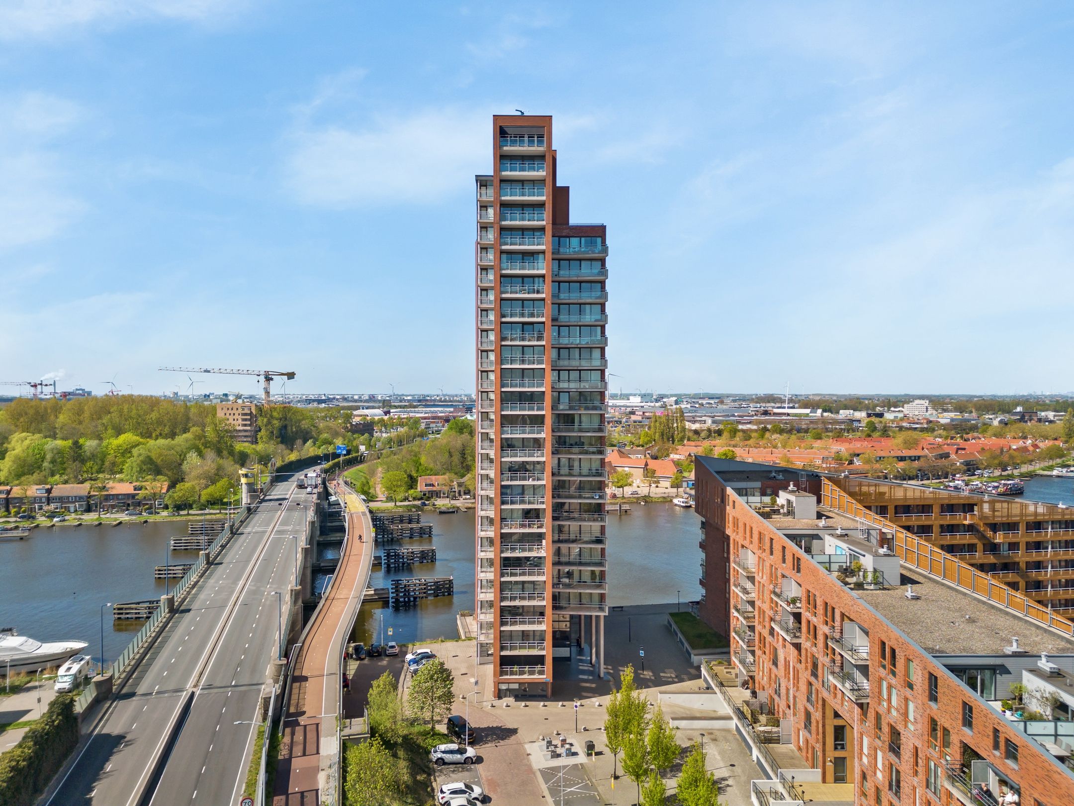 Foto 33 van Conradwerf 211