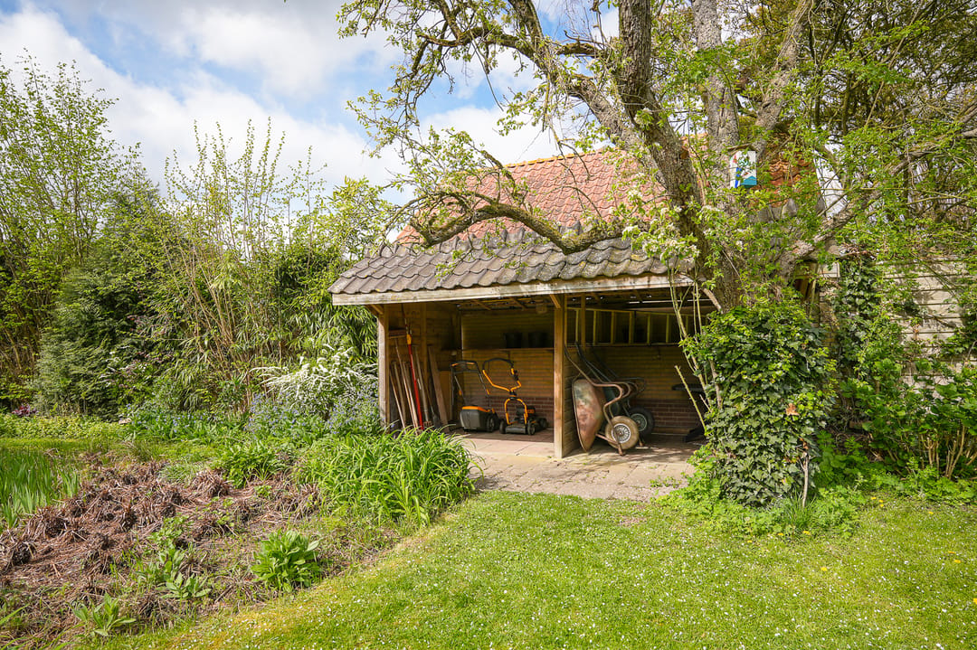 Detached Family Home with Park-Like Garden and Guest Accommodation — 61