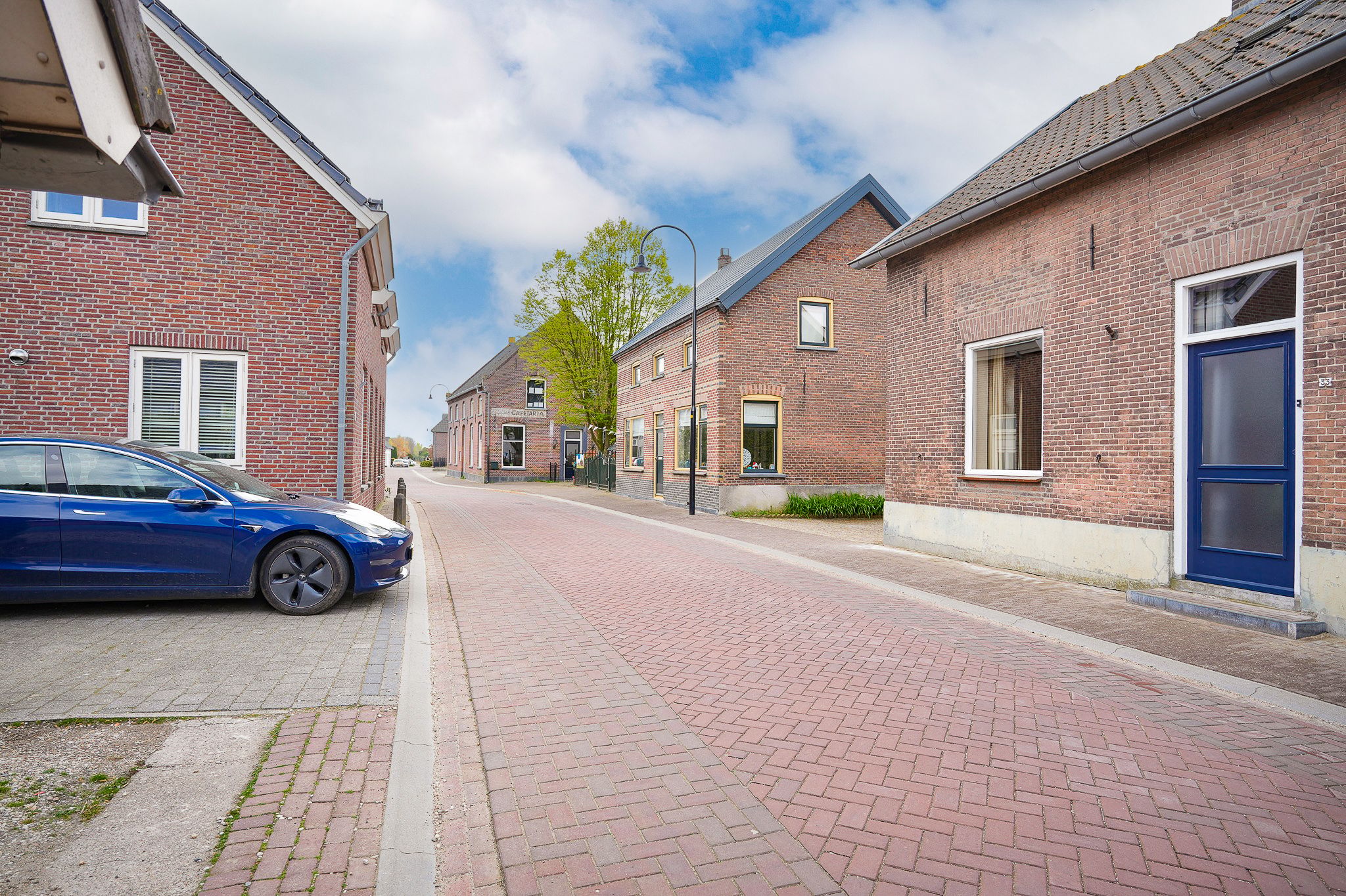 Detached Family Home with Park-Like Garden and Guest Accommodation — 72