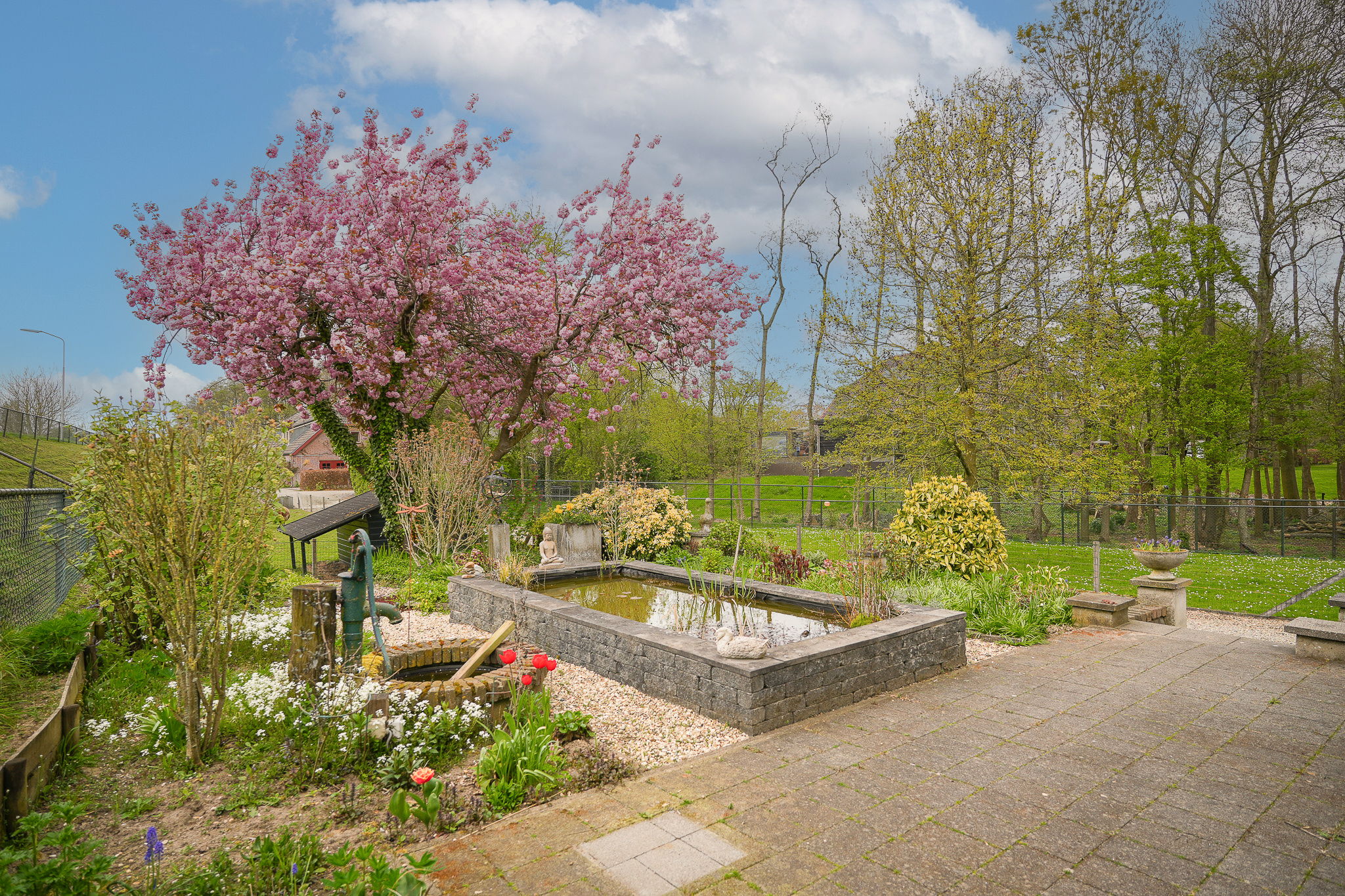 Detached Dike Farmhouse with Large Plot in Rural Appeltern — 51