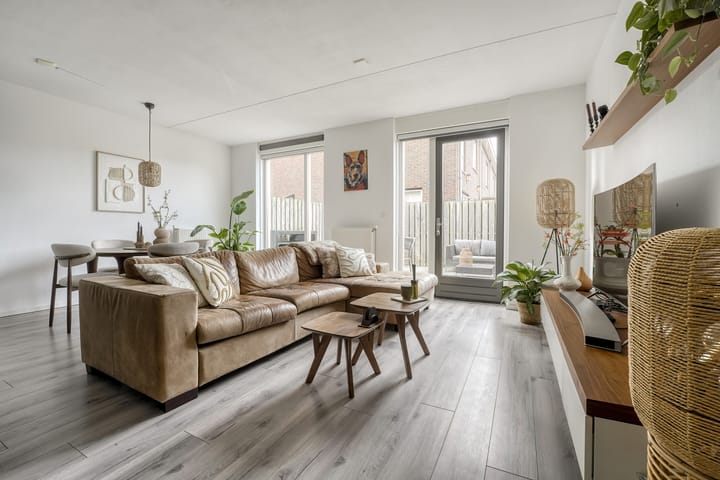 Photo 2 of Parnassia 407