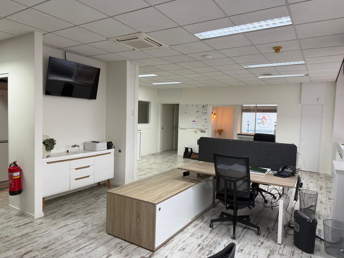 View photo 2 of Merwedestraat 229