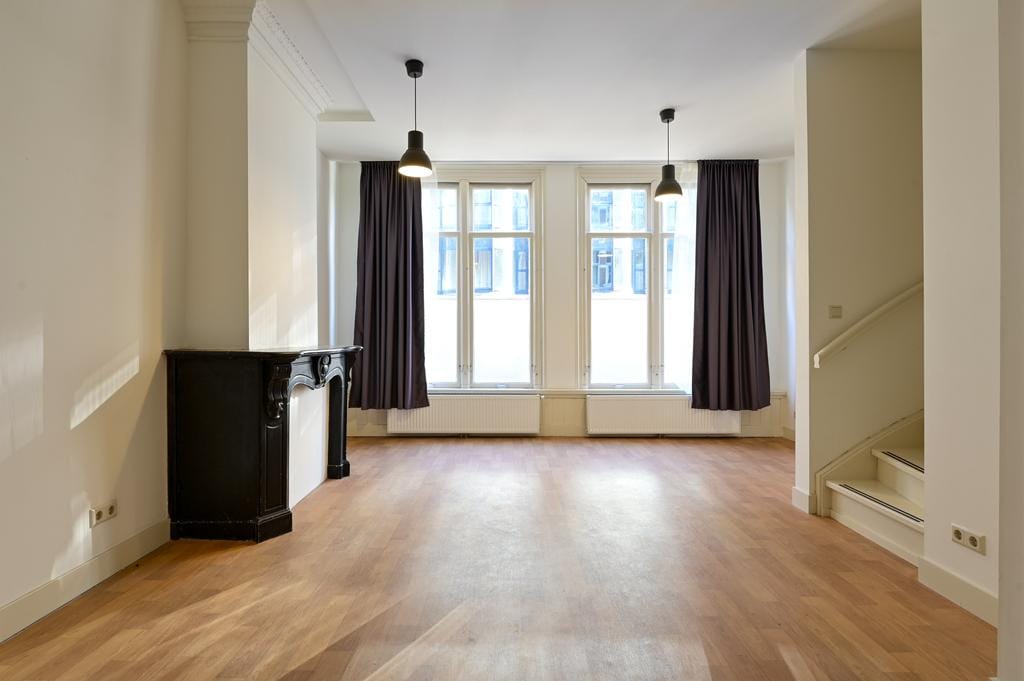 Photo 1 of Damstraat 30-B