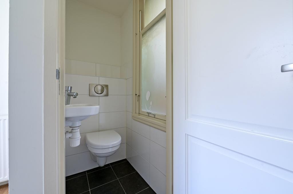 Photo 11 of Damstraat 30-B