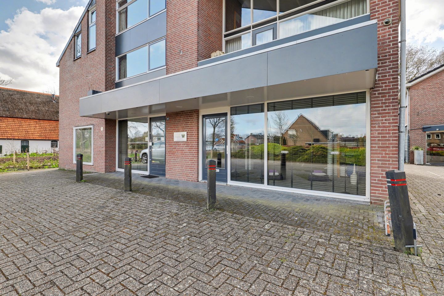 Bekijk foto 2 van Rijksweg 60