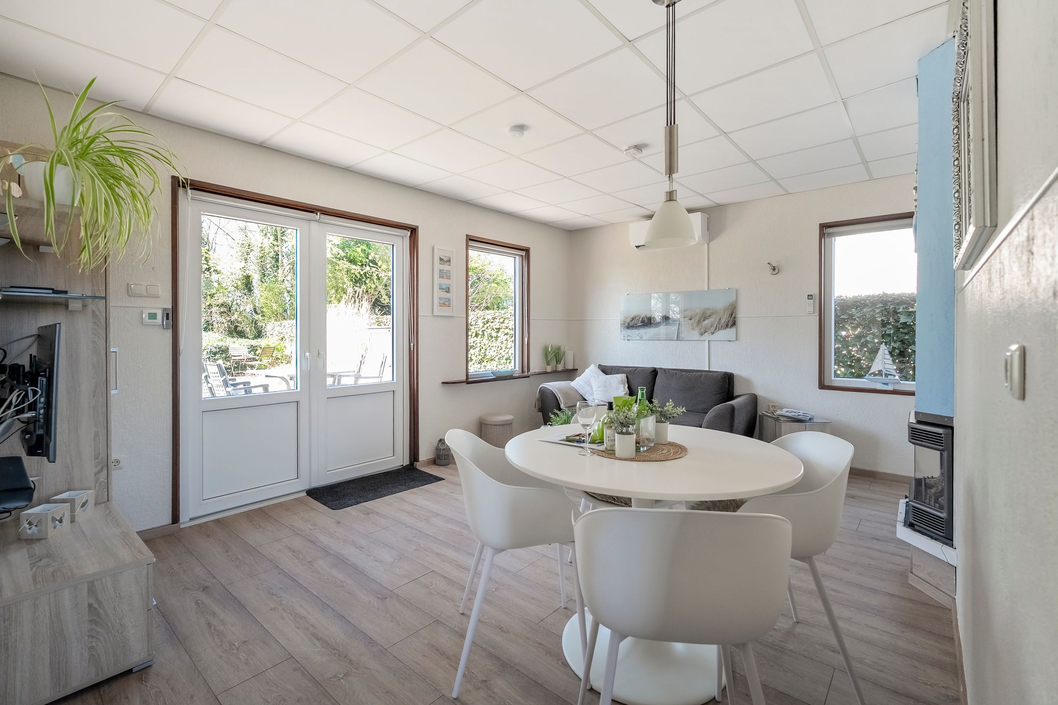 2-bedroom freehold villa in Warmenhuizen — photo 4 of 5
