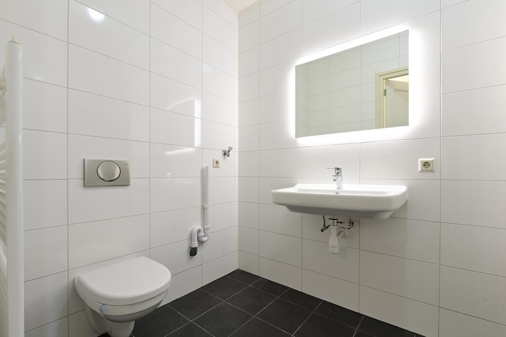 Photo 7 of Damstraat 30-B