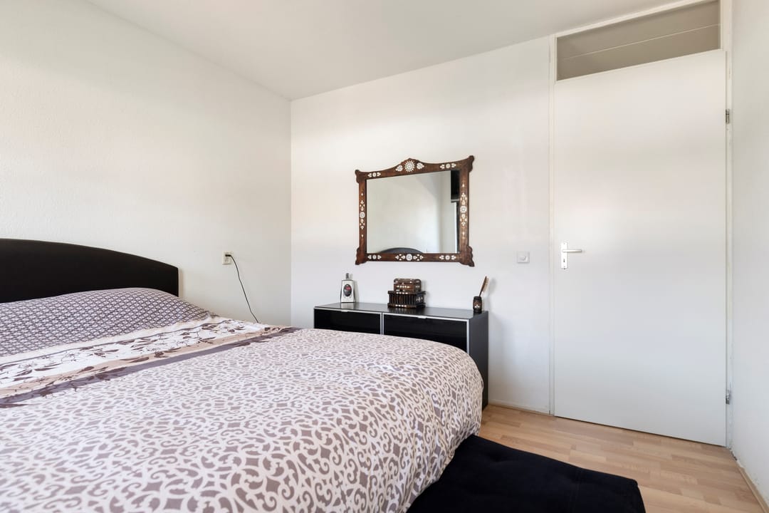 Spacious Extended Terraced Home with Five Bedrooms in Amersfoort Nieuwland — 16