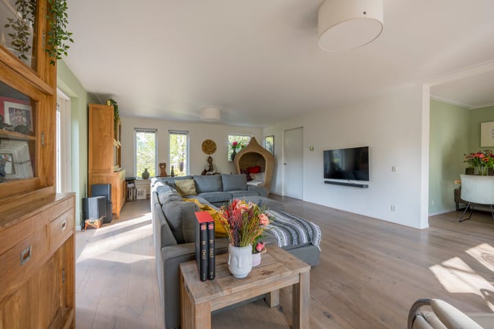 Foto 3 van Boterbloem 25