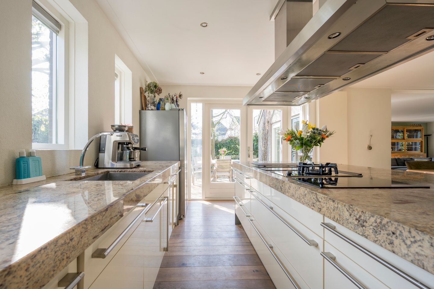 Foto 14 van Boterbloem 25