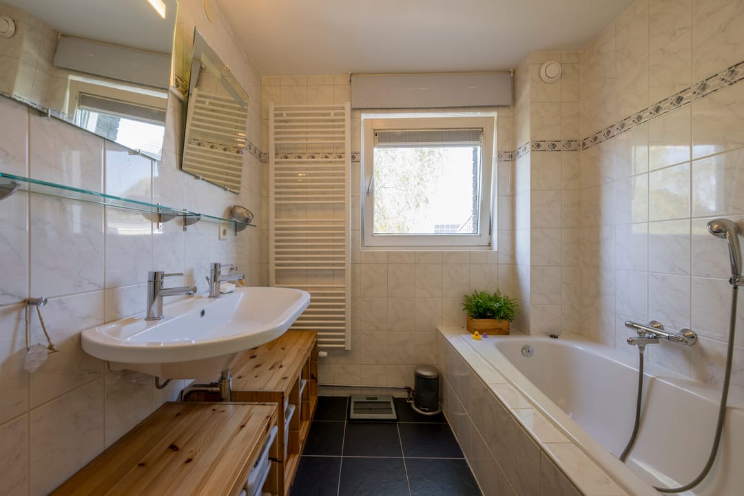 Foto 28 van Boterbloem 25