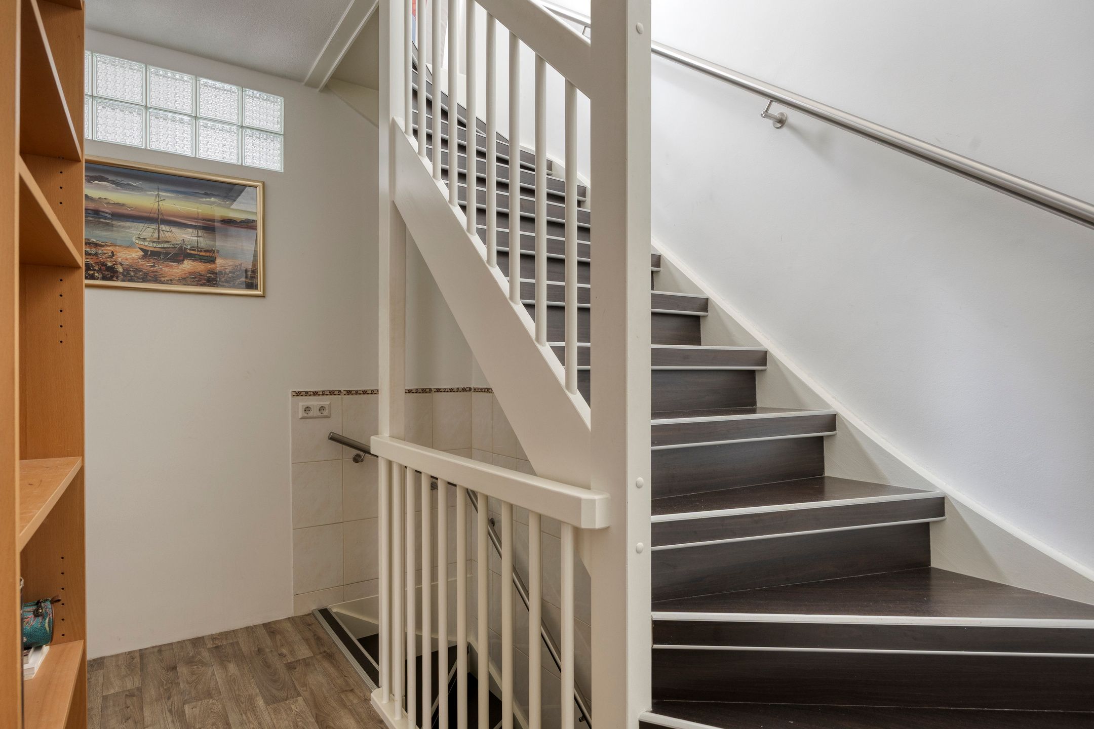 Spacious end terraced house with 4 bedrooms, parking space and solar panels in Spoorwijk — 18