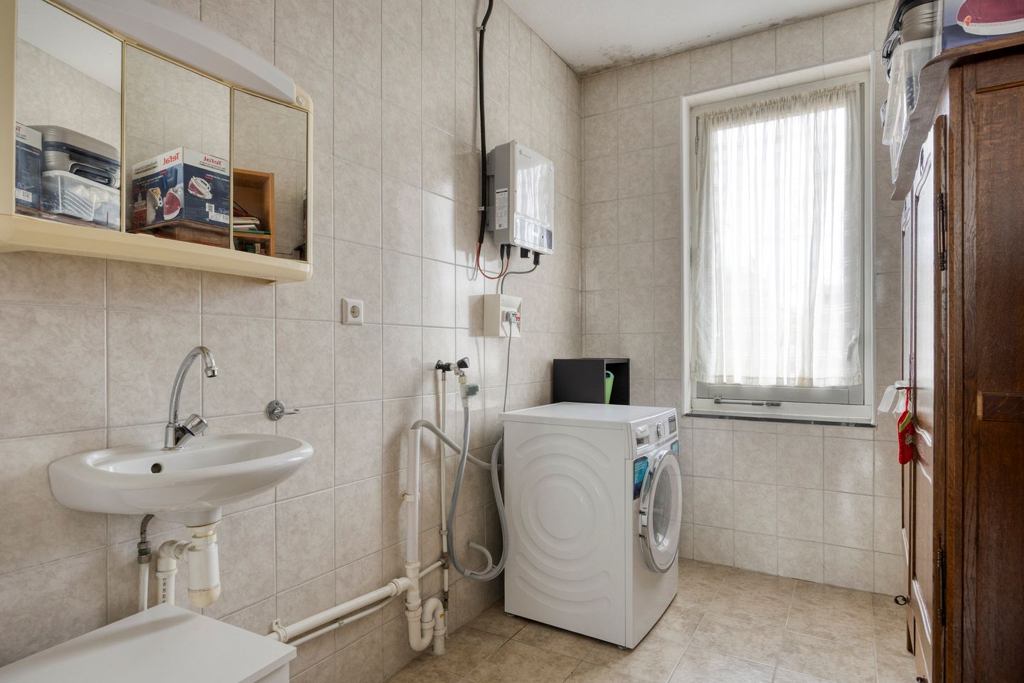 Spacious end terraced house with 4 bedrooms, parking space and solar panels in Spoorwijk — 34