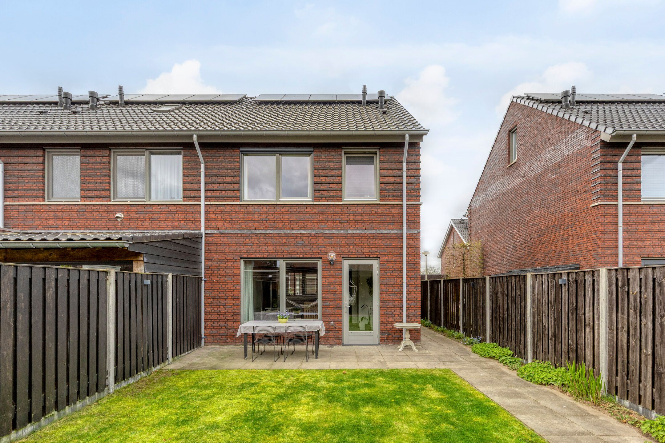 Photo 33 of Marjolein 7