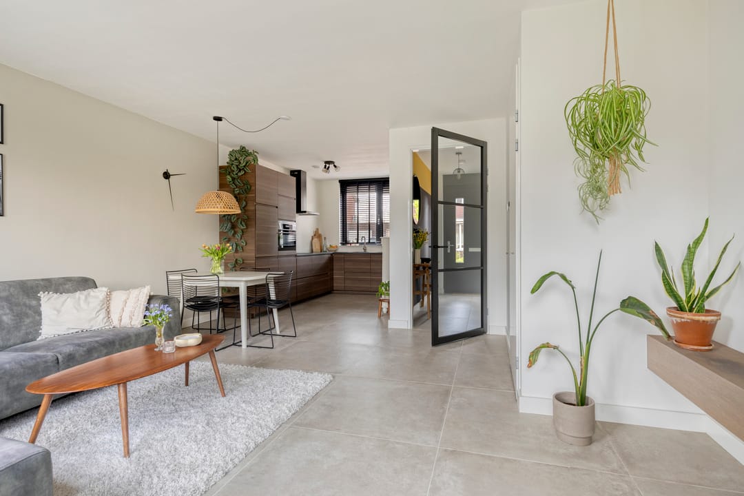 Photo 2 of Marjolein 7