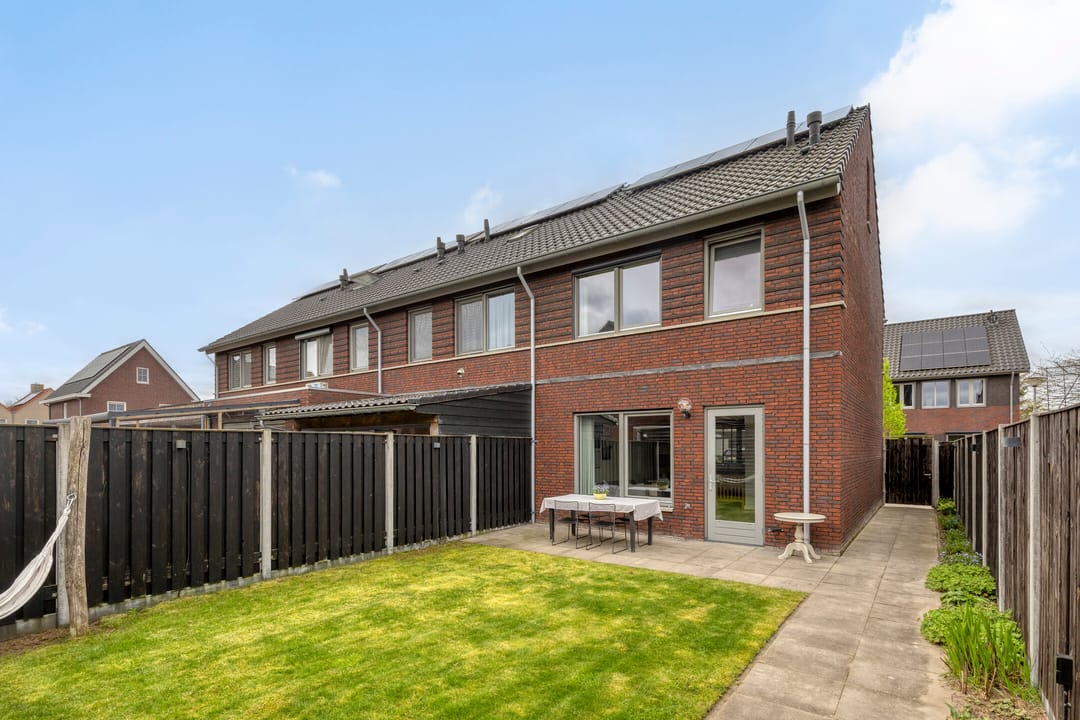 Photo 32 of Marjolein 7