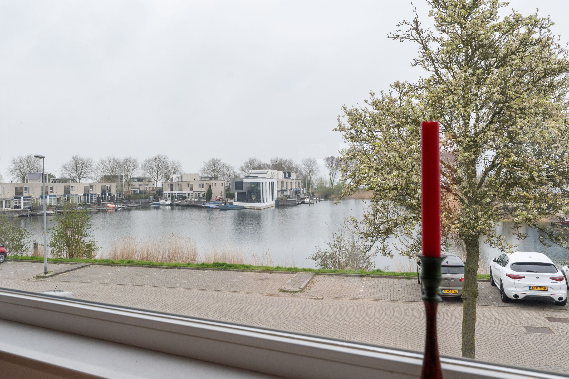 Spacious Terraced Home with Water Views in Zeewolde Centre — 15