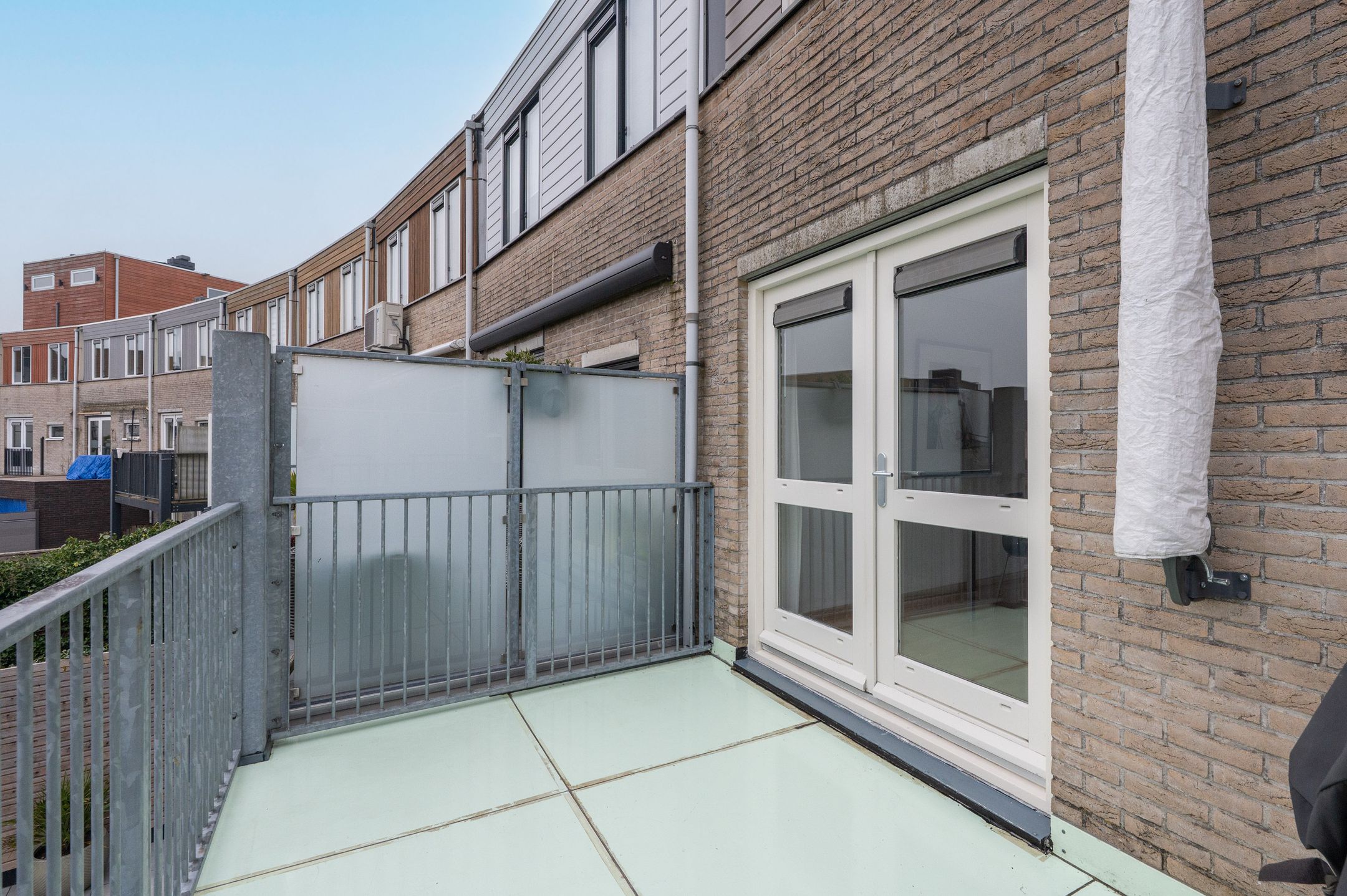 Spacious Terraced Home with Water Views in Zeewolde Centre — 24