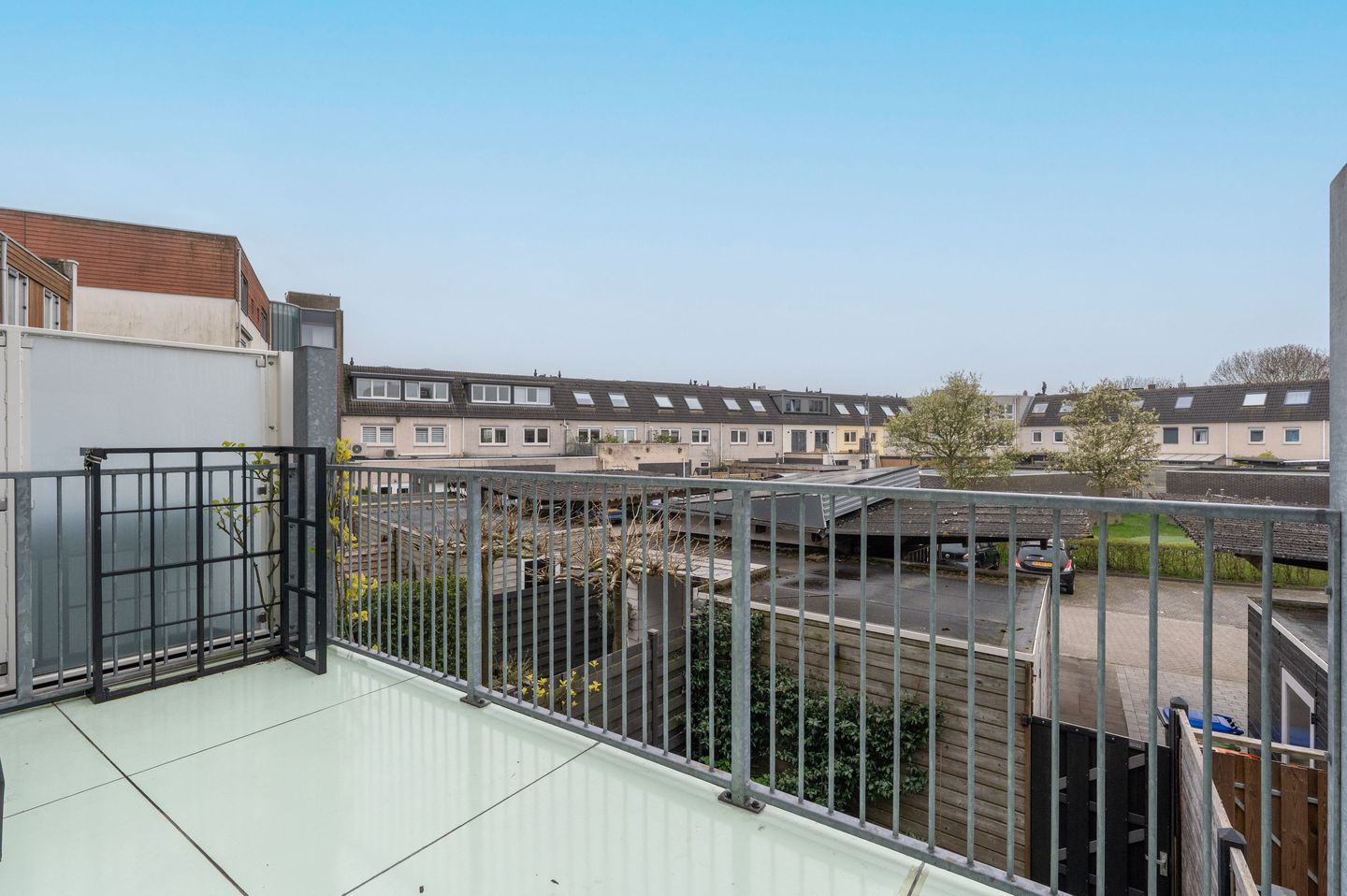 Spacious Terraced Home with Water Views in Zeewolde Centre — 25