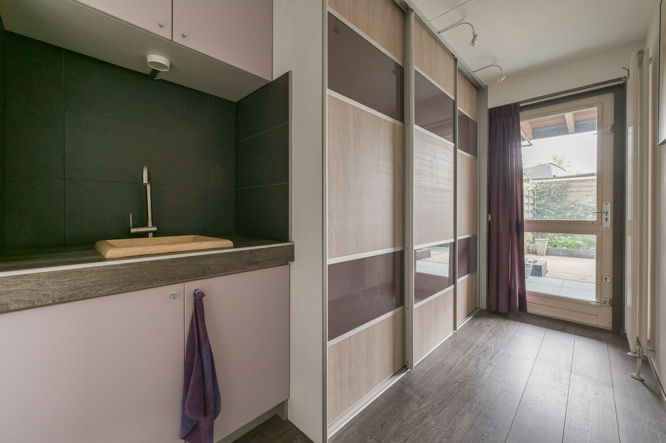 Spacious Terraced Home with Water Views in Zeewolde Centre — 12