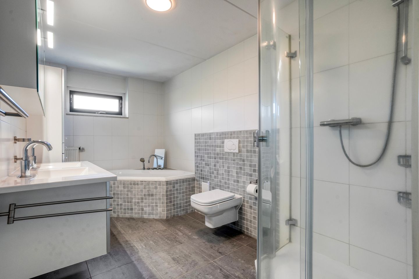 Photo 19 of Raadssingel 10