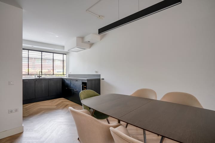 Tussenwoning te koop: Burt Bacharachstraat 121, Utrecht