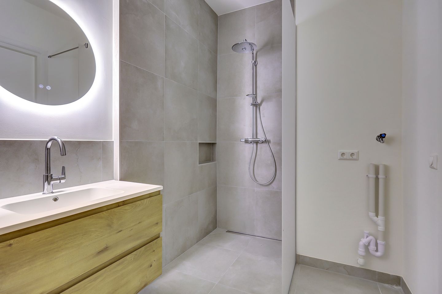 Photo 19 of Roelof Hartplein 7-H