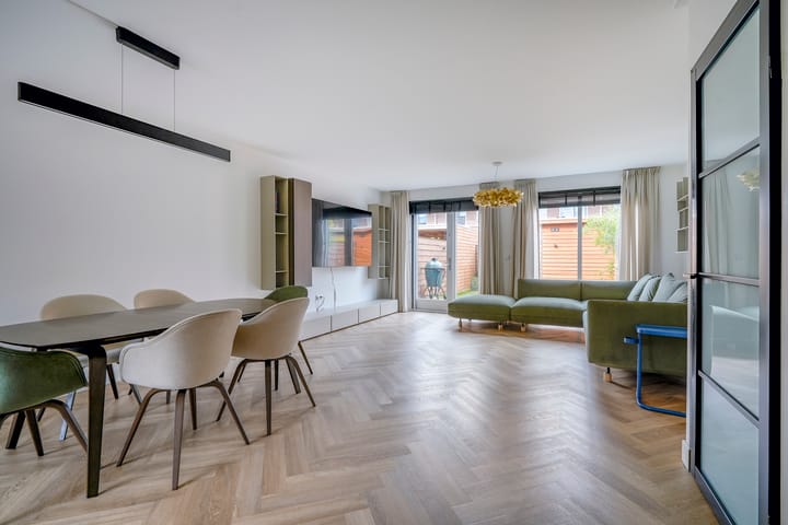 Tussenwoning te koop: Burt Bacharachstraat 121, Utrecht