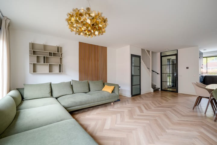 Tussenwoning te koop: Burt Bacharachstraat 121, Utrecht