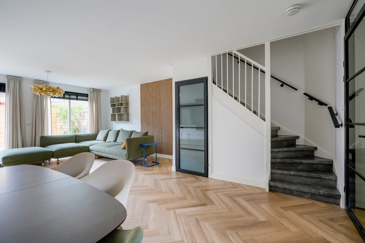 Tussenwoning te koop: Burt Bacharachstraat 121, Utrecht