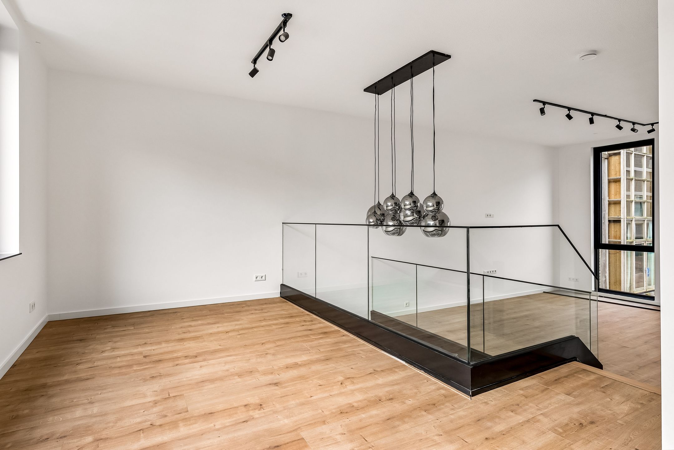 Foto 30 van Nydia Ecurystraat 12