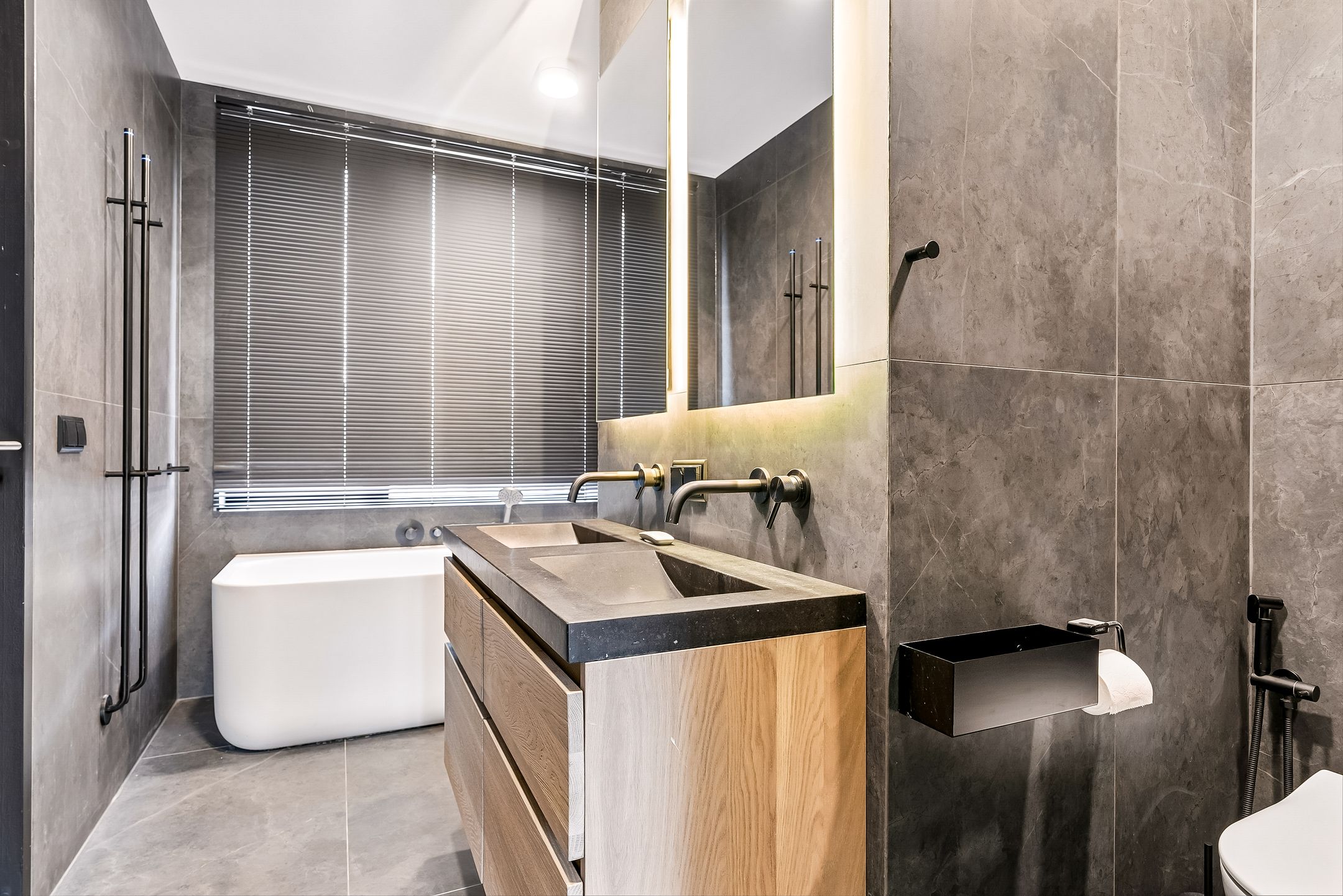 Foto 42 van Nydia Ecurystraat 12