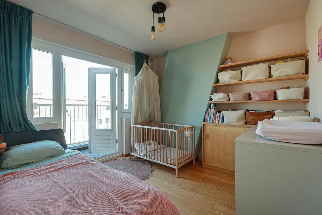 Spacious Double Upper House with 4 Bedrooms and 2 Sunny Balconies in Amsterdam-Oost — 23