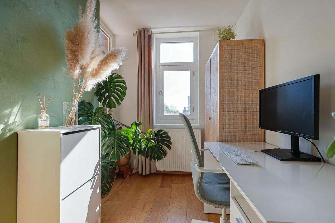 Spacious Double Upper House with 4 Bedrooms and 2 Sunny Balconies in Amsterdam-Oost — 17