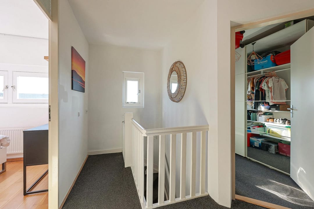 Spacious Double Upper House with 4 Bedrooms and 2 Sunny Balconies in Amsterdam-Oost — 28