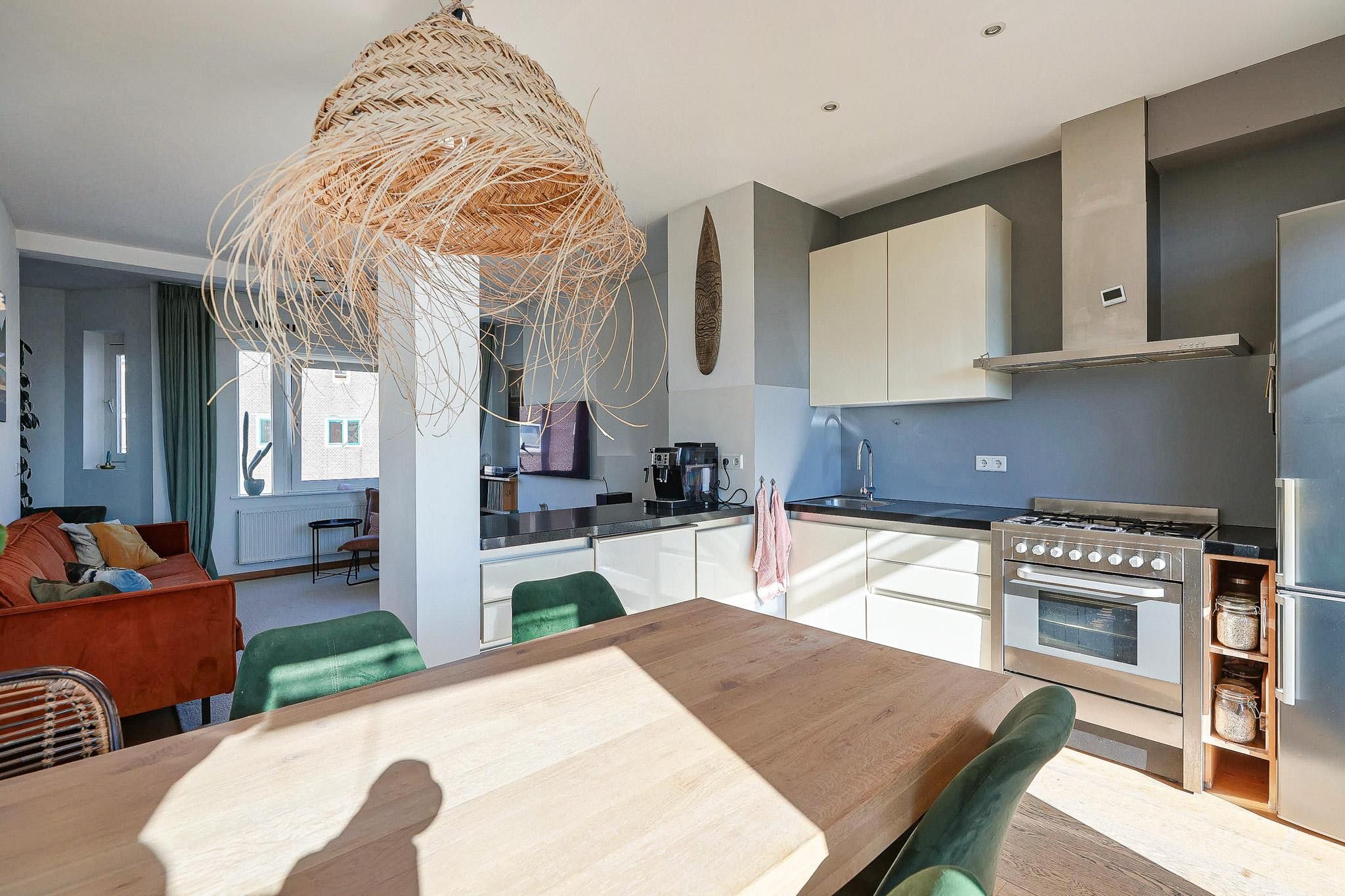 Spacious Double Upper House with 4 Bedrooms and 2 Sunny Balconies in Amsterdam-Oost — 12